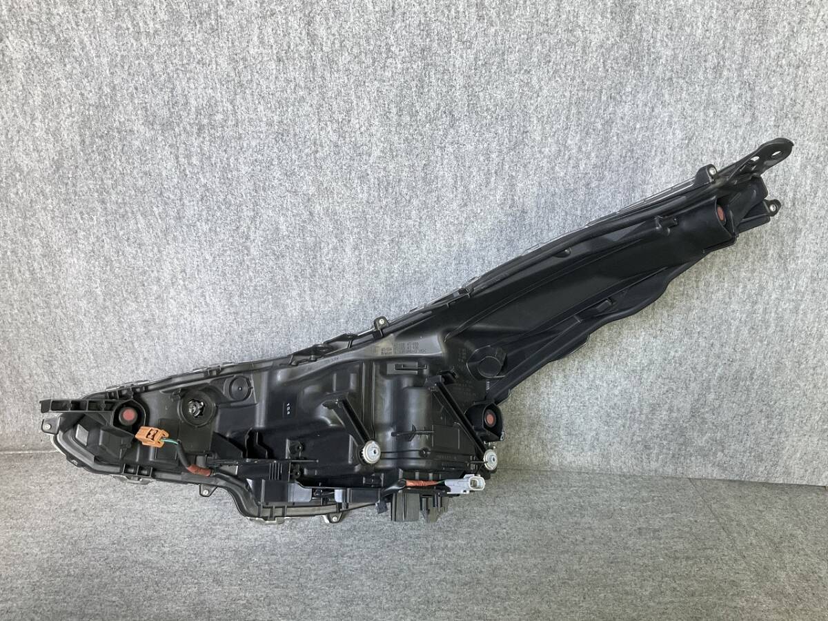 5342-B1 プリウス ZVW51 ヘッドライト LED 後期 右 ☆_画像9
