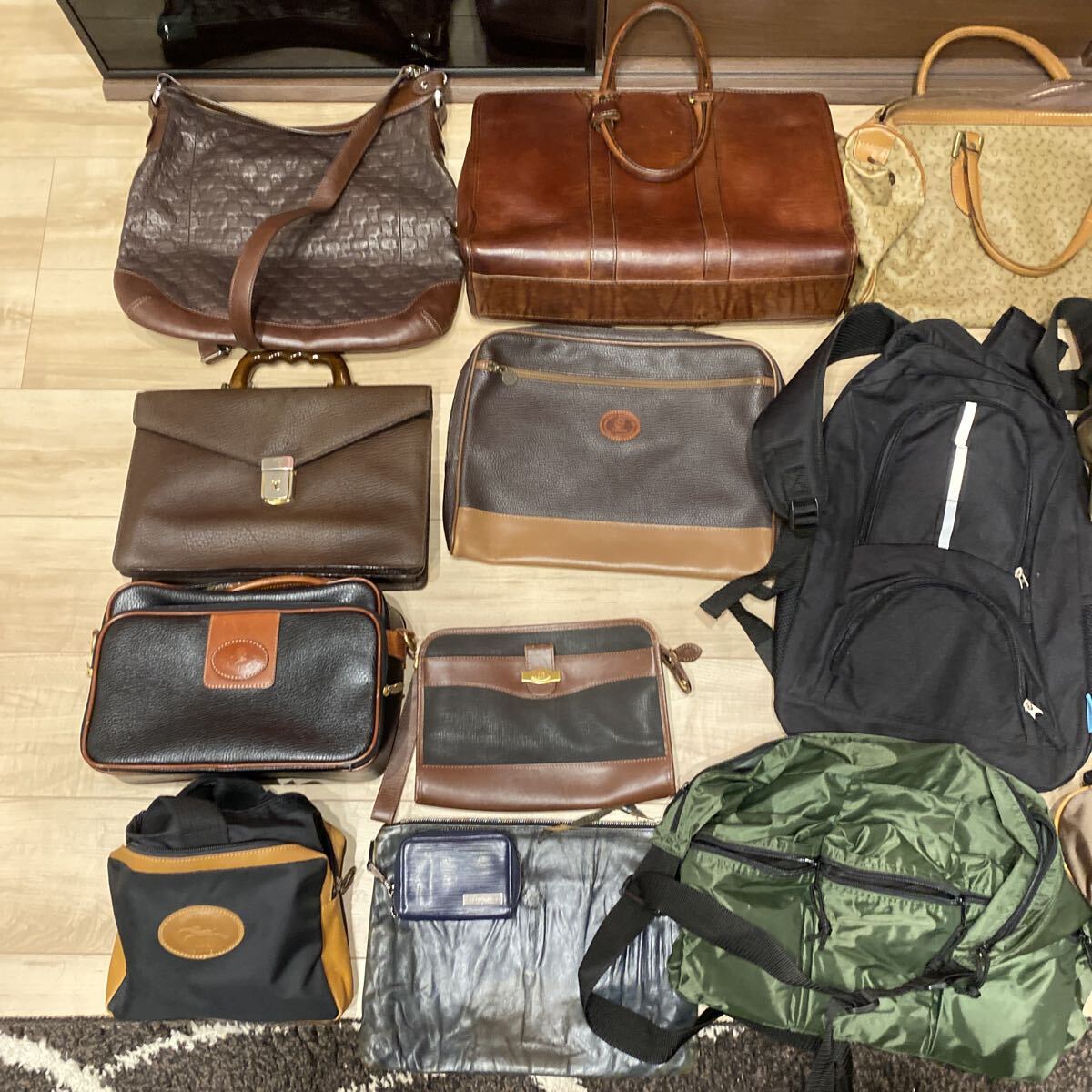 メンズバック　など大量まとめ　18点　状態様々　ダンヒル　ロンシャン含む　 ショルダーバッグ トートバッグ レザー_画像2