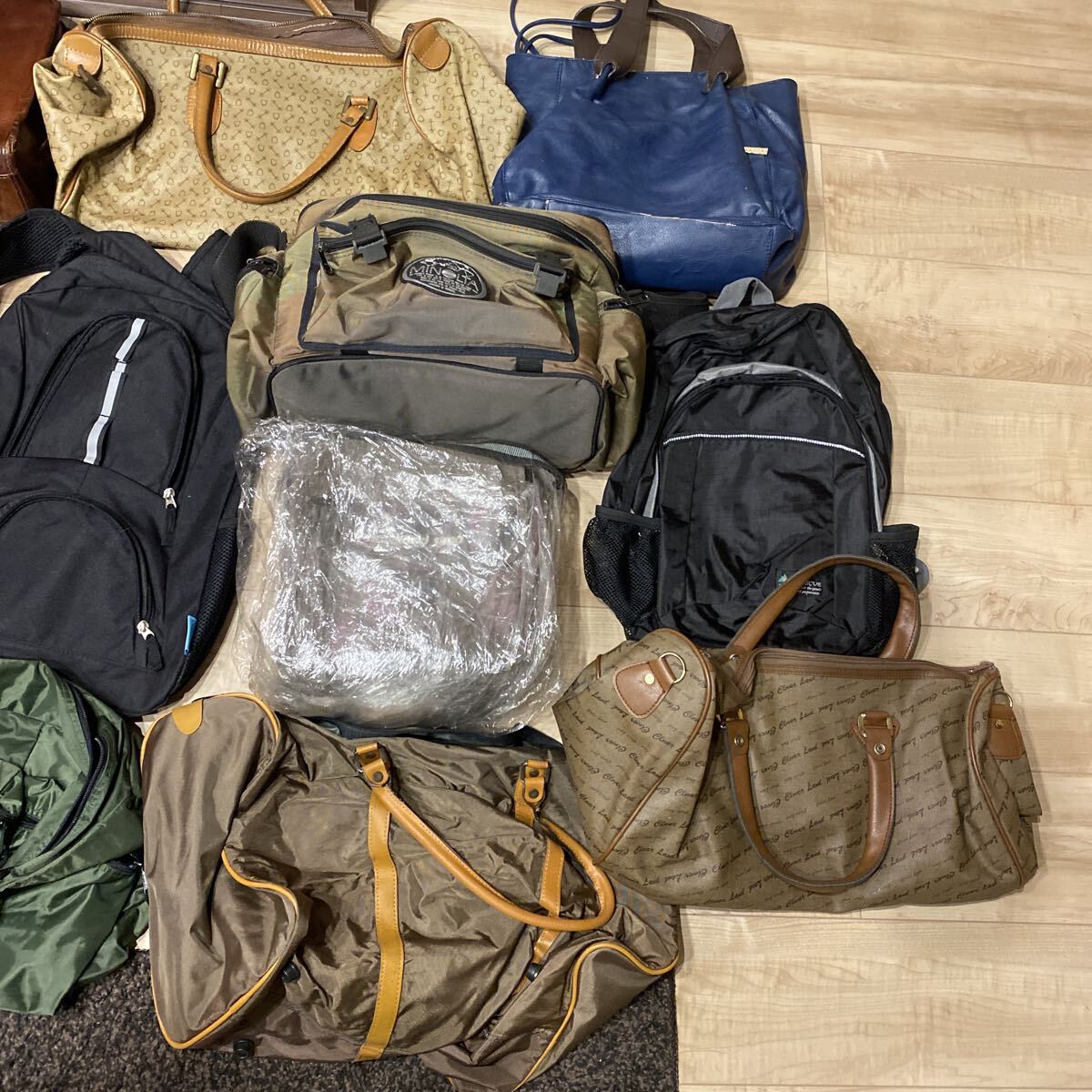 メンズバック　など大量まとめ　18点　状態様々　ダンヒル　ロンシャン含む　 ショルダーバッグ トートバッグ レザー_画像4