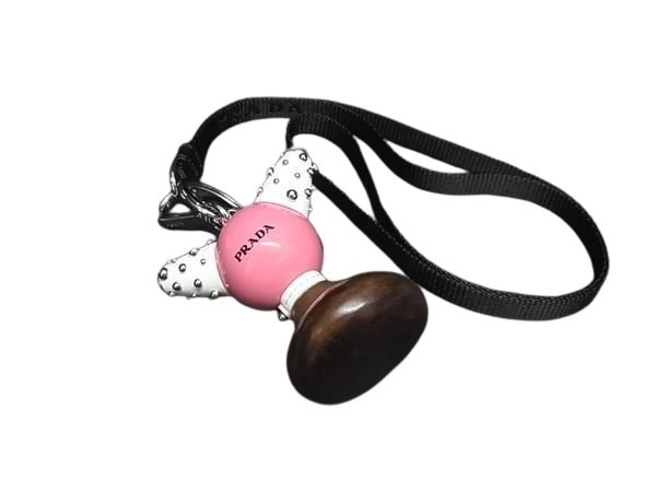  Prada брелок для ключа TRICK ROBOT дерево metal 1TR062 розовый белый Brown серебряный [ подлинный товар гарантия ]