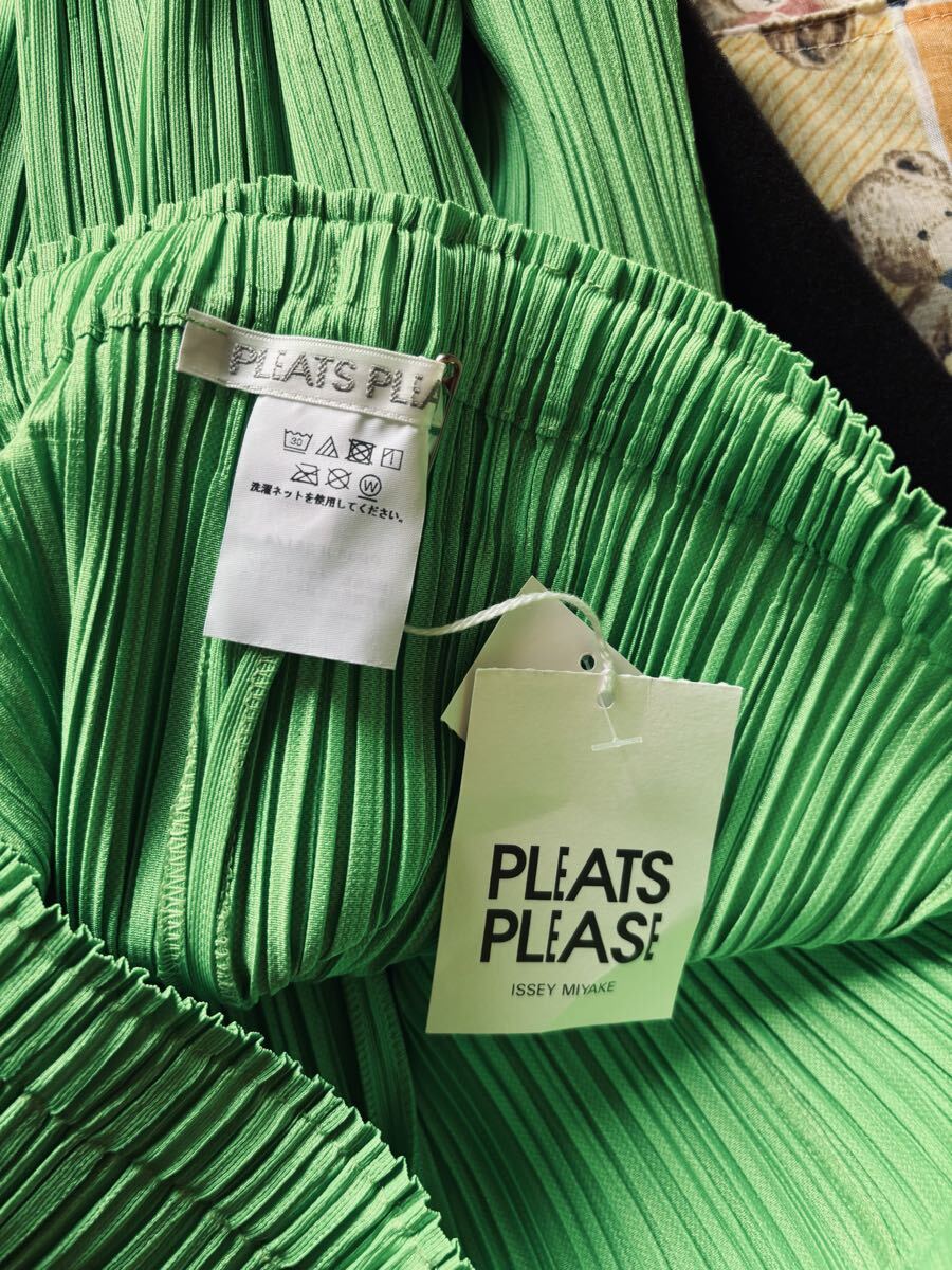 新品 未使用 PLEATS PLEASE イッセイミヤケ パンツ