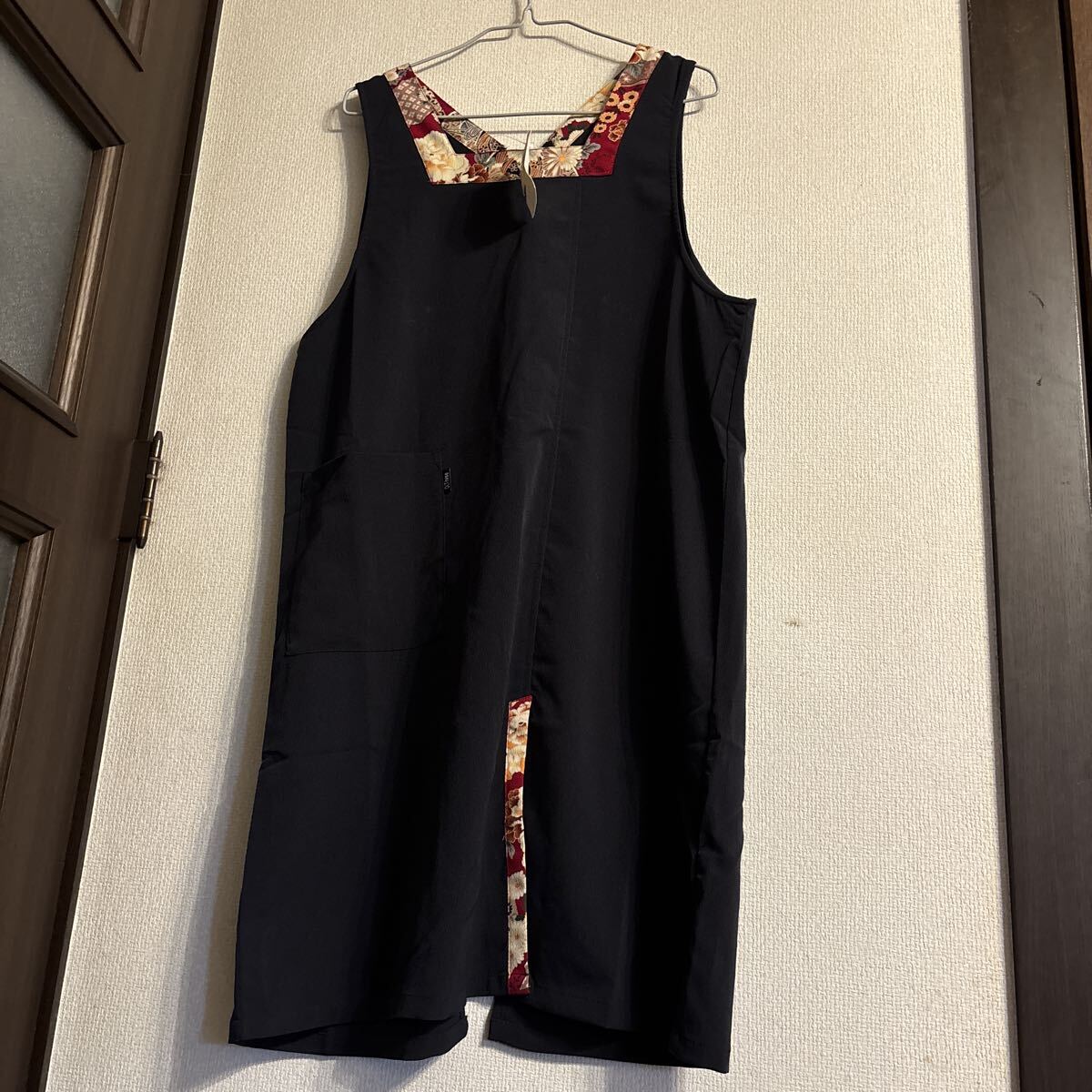 未使用　あっとほうむ　D,Three エプロン ブラック 黒　M-Lサイズ　_画像1