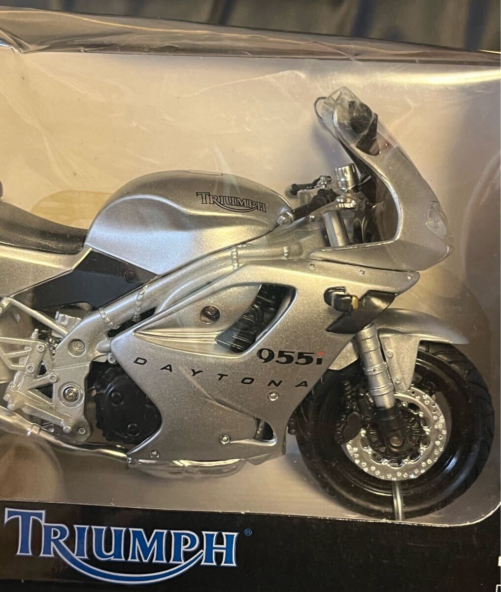 1/12スケール TRIUMPH DAYTONA 955i シルバー トライアンフ 955i ダイキャストバイク ミニカー オートバイ 完成品 模型 NEWRAY ニューレイ_画像4