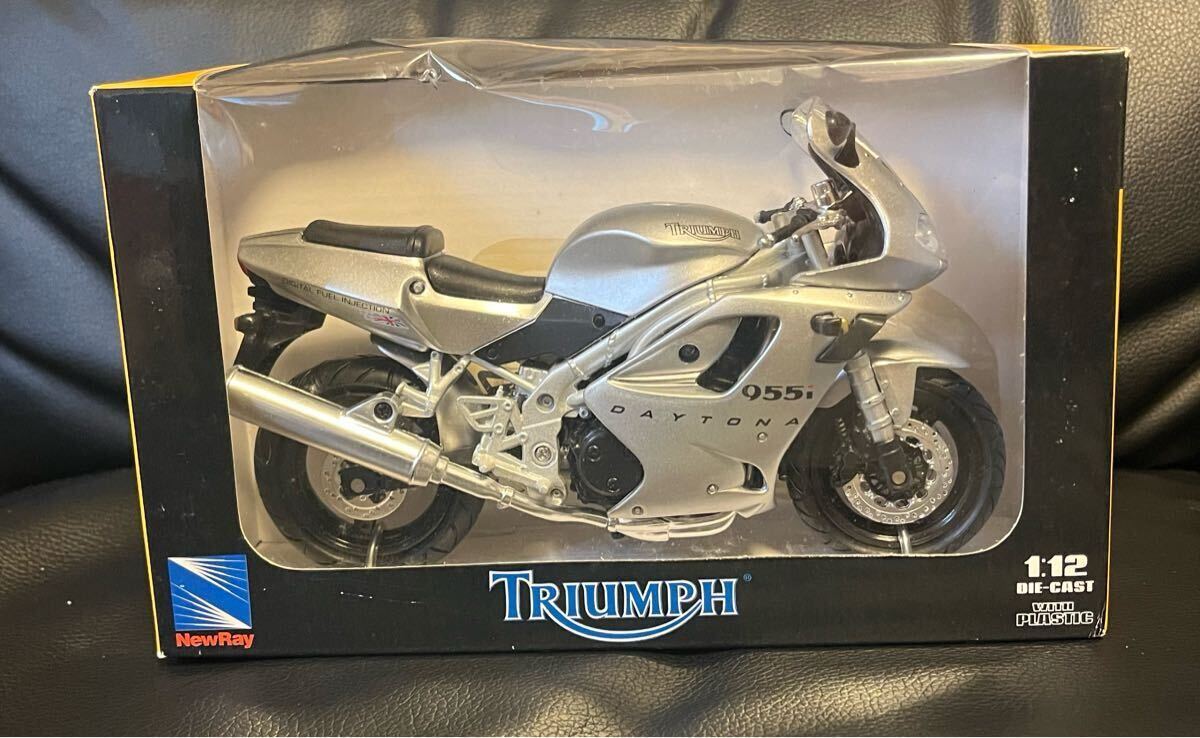 1/12スケール TRIUMPH DAYTONA 955i シルバー トライアンフ 955i ダイキャストバイク ミニカー オートバイ 完成品 模型 NEWRAY ニューレイ_画像2
