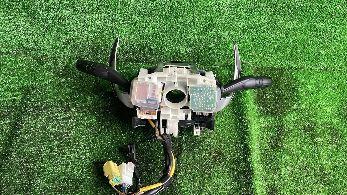 スバル エクシーガ DBA-YA5-2010年　コンビネーションスイッチ パドルシフト　-C-7-2771番_画像2