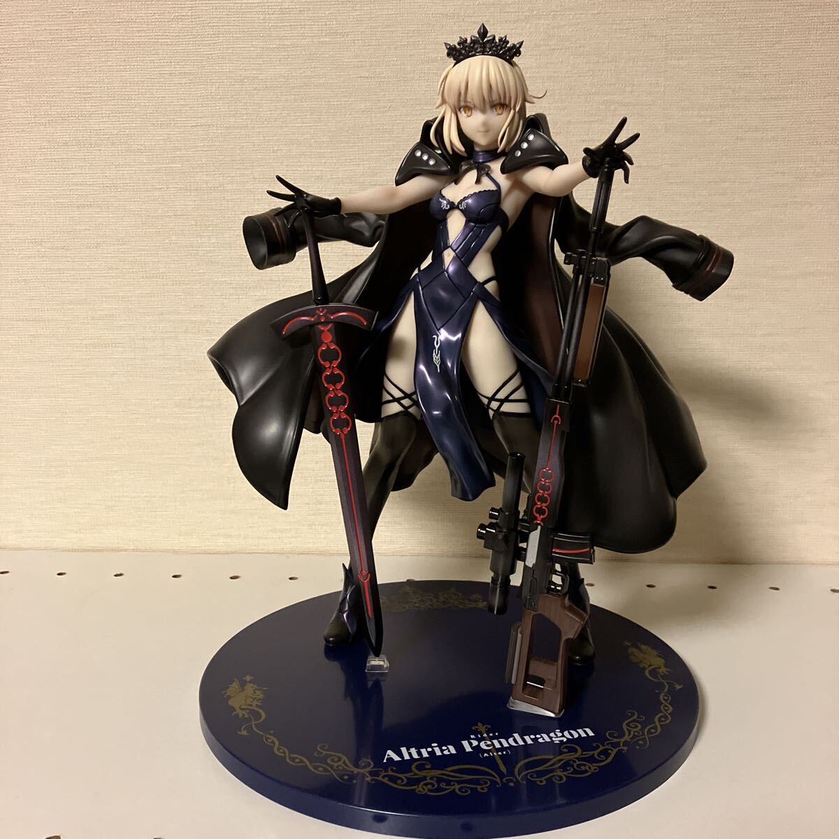 新品未開封ライダー/アルトリア・ペンドラゴン〔オルタ〕 1/7 完成品