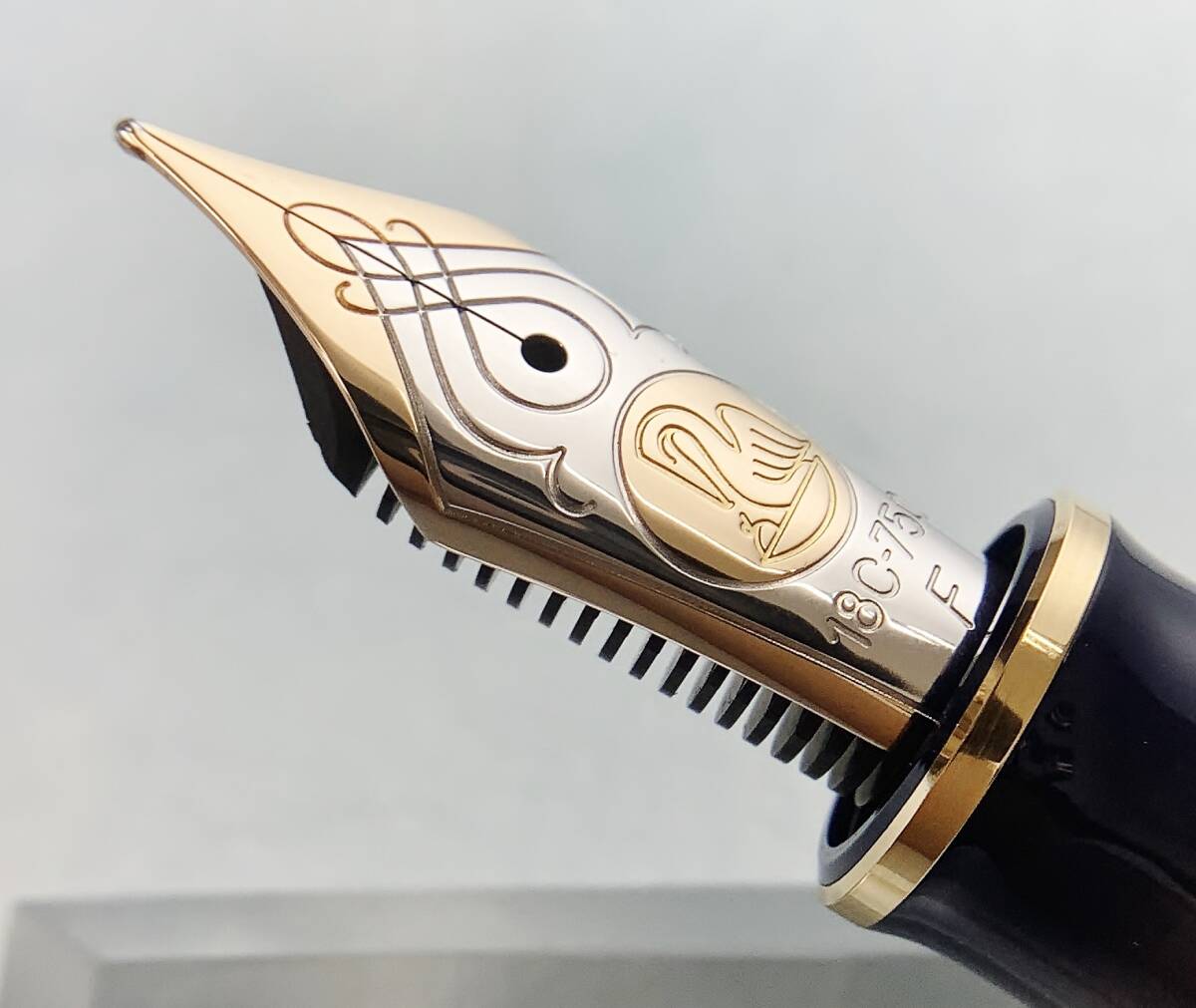 【極美品】 ペリカン 万年筆 M800 グランプラス 特別限定品 スーベレーン 極美品】 ペリカン 万年筆 M800 グランプラス 特別限定品