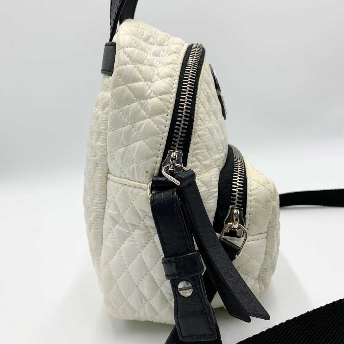 希少 モンクレール 2way ミニショルダーバッグ ポシェット キルティング 希少 moncler モンクレール 2way ミニショルダーバッグ