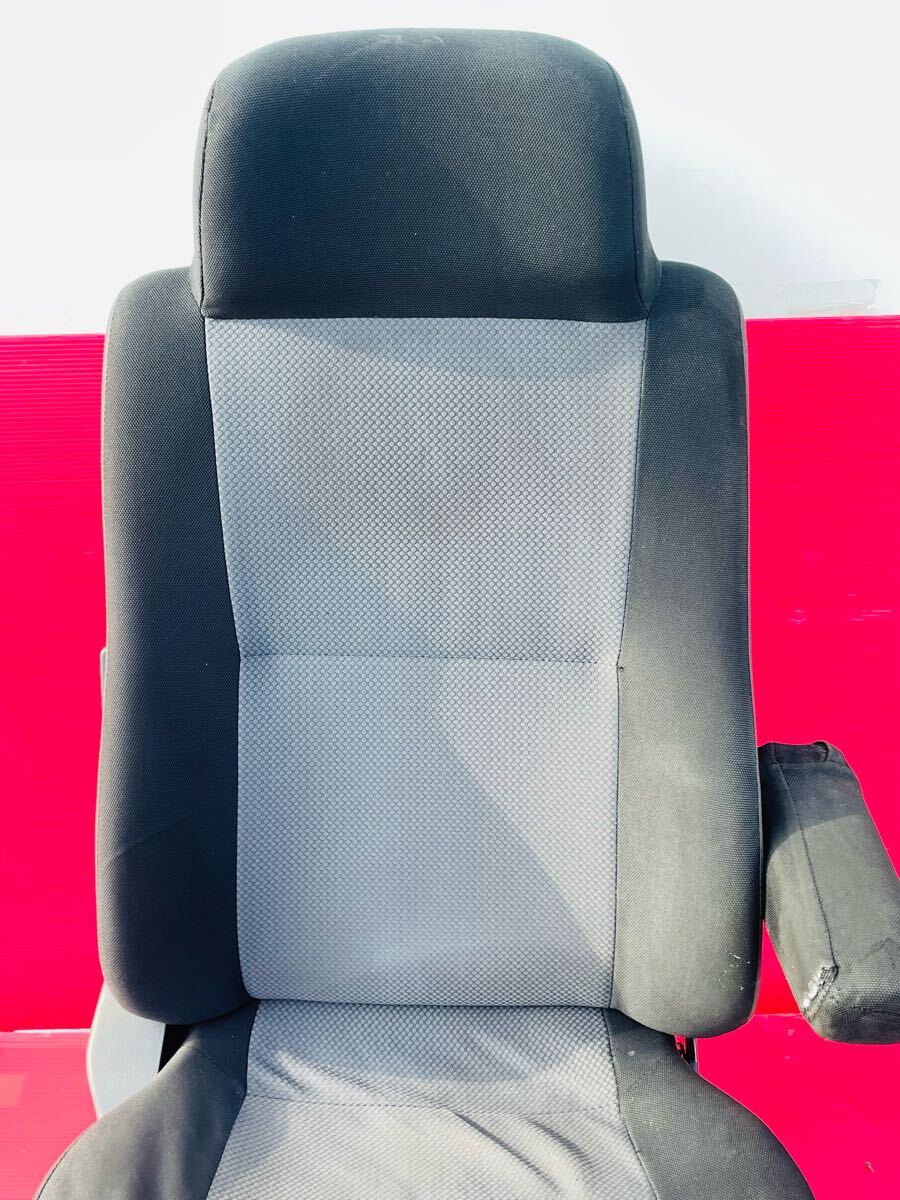 оригинальный Hino Ranger водительское сиденье сиденье демпфер сиденье правая сторона правый работа машина из удален Rei4145