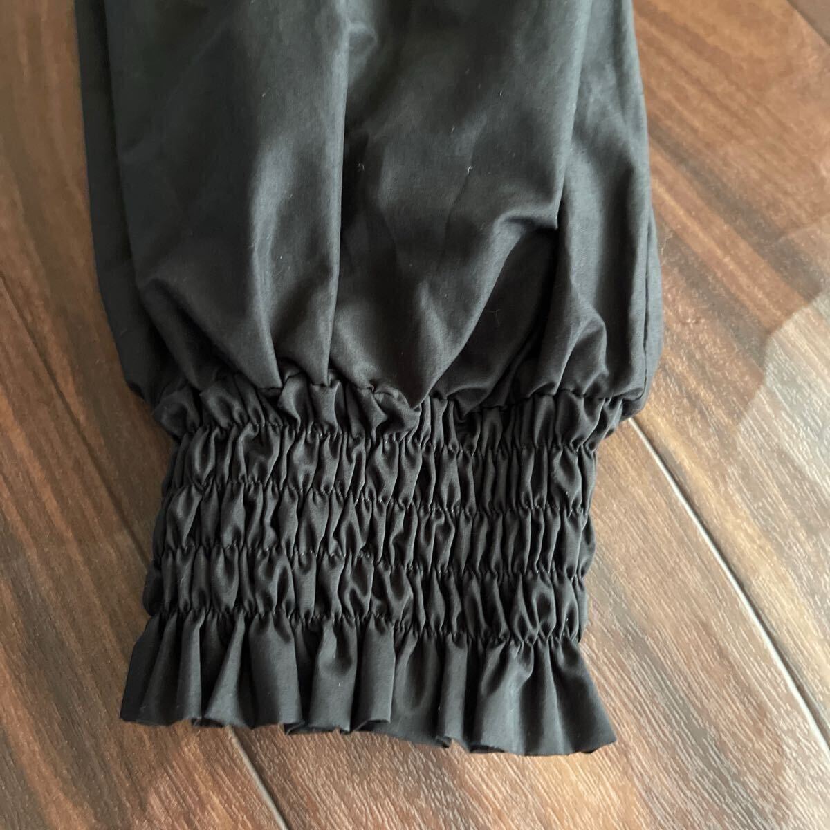 【美品】エムズグレイシー カタログ掲載色違い シャーリング袖口/ブラウス トップス 黒 38_画像3