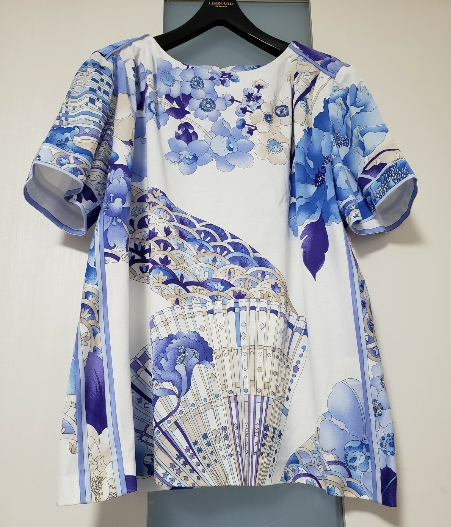 美品　レオナール LEONARD ネイビー　カットソー　コットンTシャツ　40 LEONARD レオナール カットソー Tシャツ トップス ネイビー 匿名