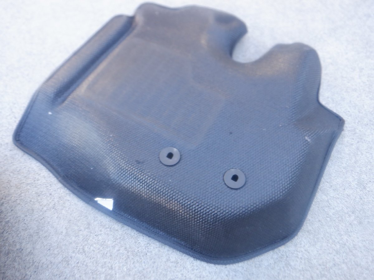 社外品 ZT-1096 200 ハイエース フロアマット 3D フロント 左右 m-25-7-533_画像9