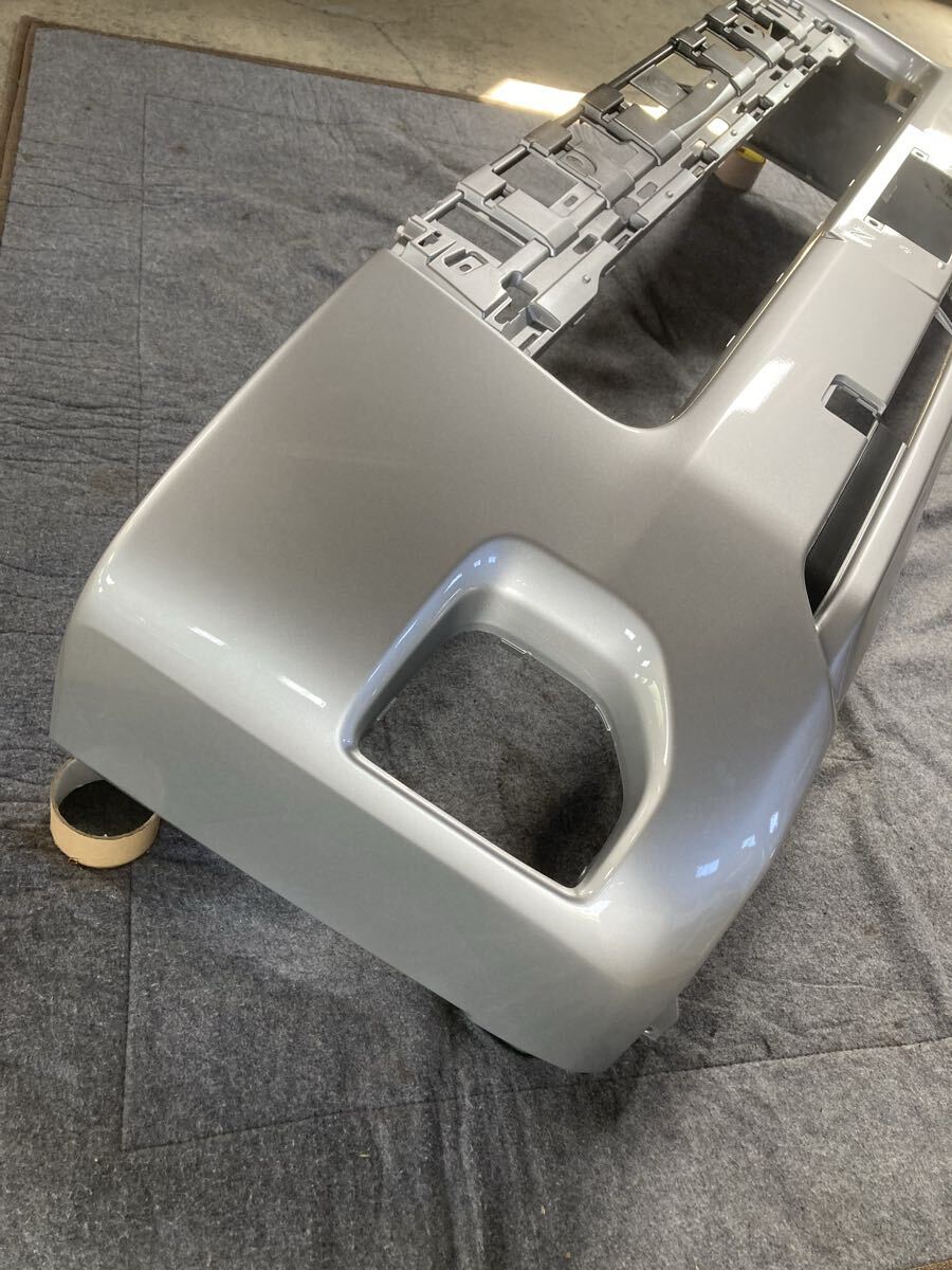 200系 ハイエース 標準ボディ用 フロントバンパー 1E7 シルバー 引き取り限定_画像2