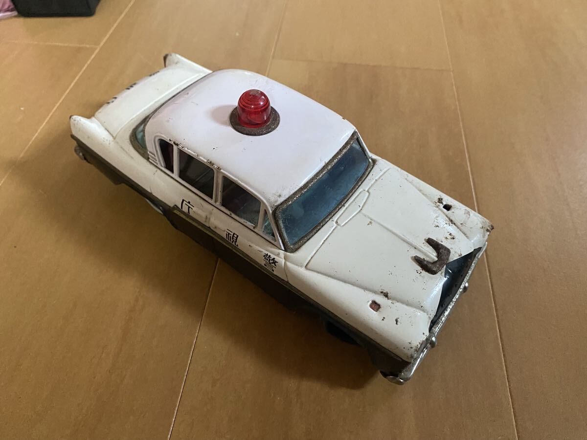 まだまだ、ゼンマイok ブリキのパトカー アンティークミニカー 昭和レトロ ブリキ パトカー ゼンマイ式 アンティーク玩具 希少