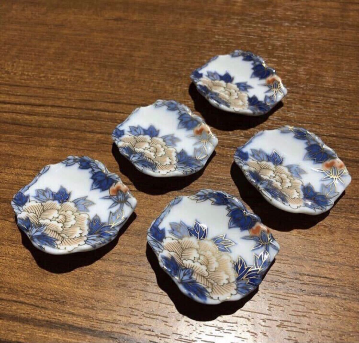 〈送料無料〉深川制磁 箸置き 染錦花丸紋 牡丹 金彩 深川 はしおき 深川制 箸置