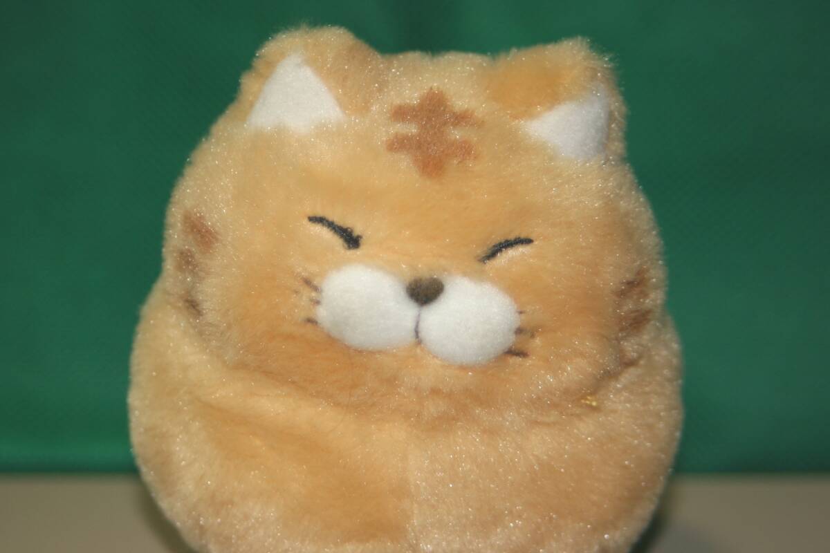 ひげまんじゅう 前掛 とらきち ボールチェーン付き ぬいぐるみ 約9cm 茶トラ柄_画像2