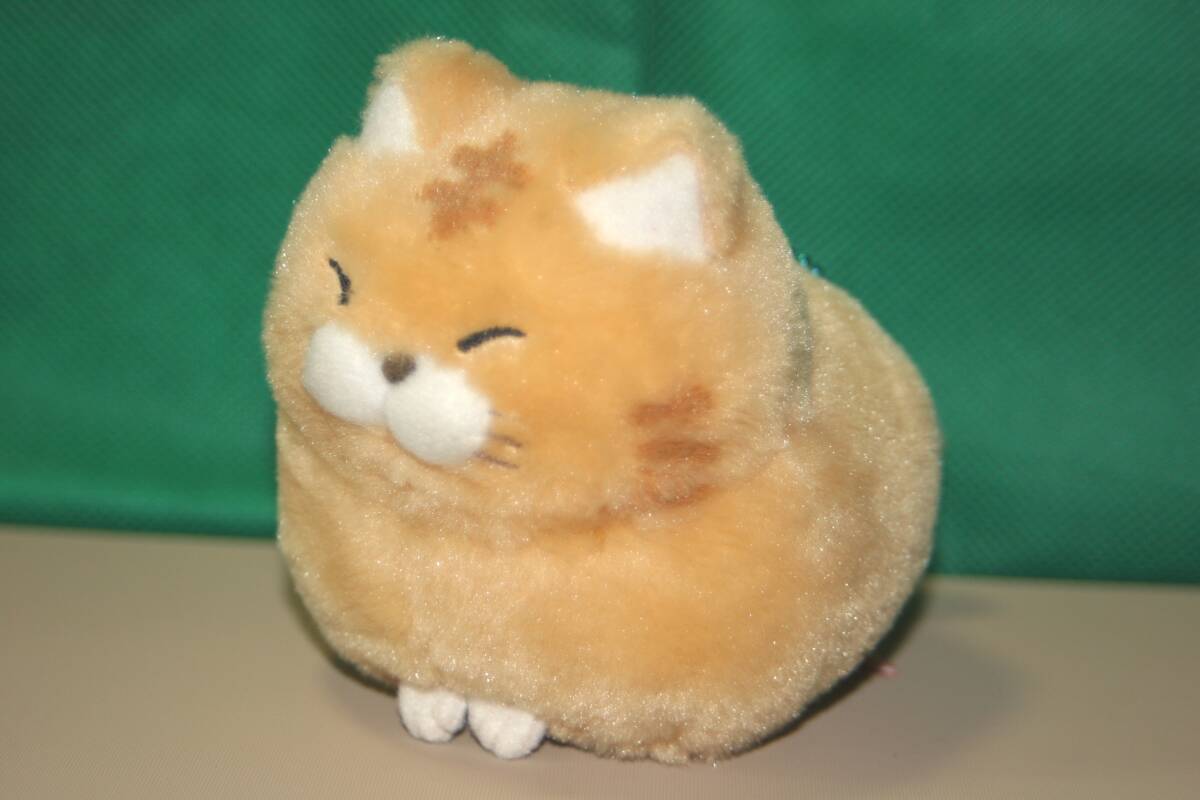 ひげまんじゅう 前掛 とらきち ボールチェーン付き ぬいぐるみ 約9cm 茶トラ柄_画像3