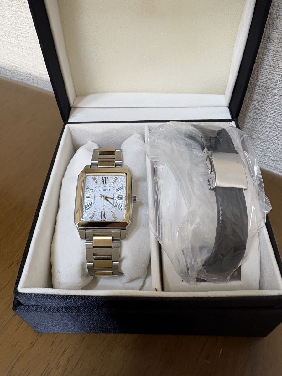 稼働品 SEIKO セイコー LUKIA ルキア 1B22-0CG0 スクエア ゴールド×シルバーカラー 電波ソーラー レディース 腕時計 箱・レザーベルト付き