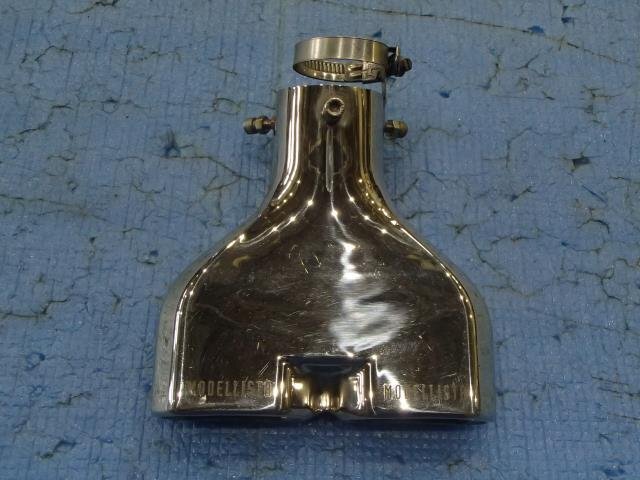 【青森発】中古 アクア DAA-NHP10 「マフラーカッター」モデリスタ 2本出し風 差込口直径約6cm シャーシブラック付着 サビ少有り_画像1