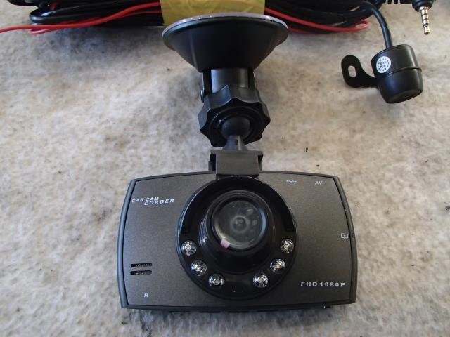 【青森発】中古「ドライブレコーダー」 前後2カメラ 動作確認済み メーカー型番不明 　傷等有 ※説明欄・写真要確認_画像3