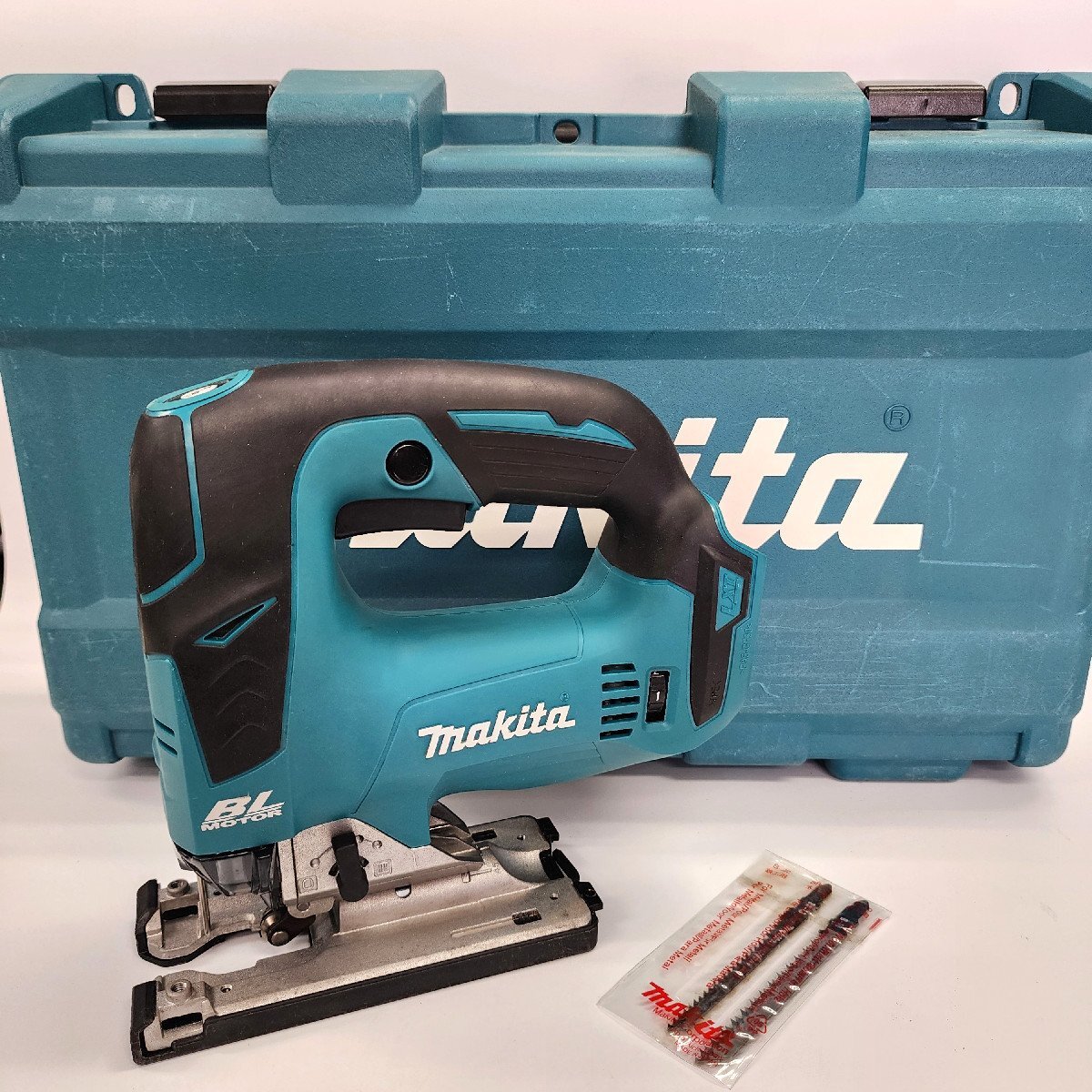 ★送料無料★ 美品　マキタ JV182DZK 充電式ジグソー　英国製 美品 makita マキタ 18V 充電式ジグソー JV182DZK 本体 ケース付 動作