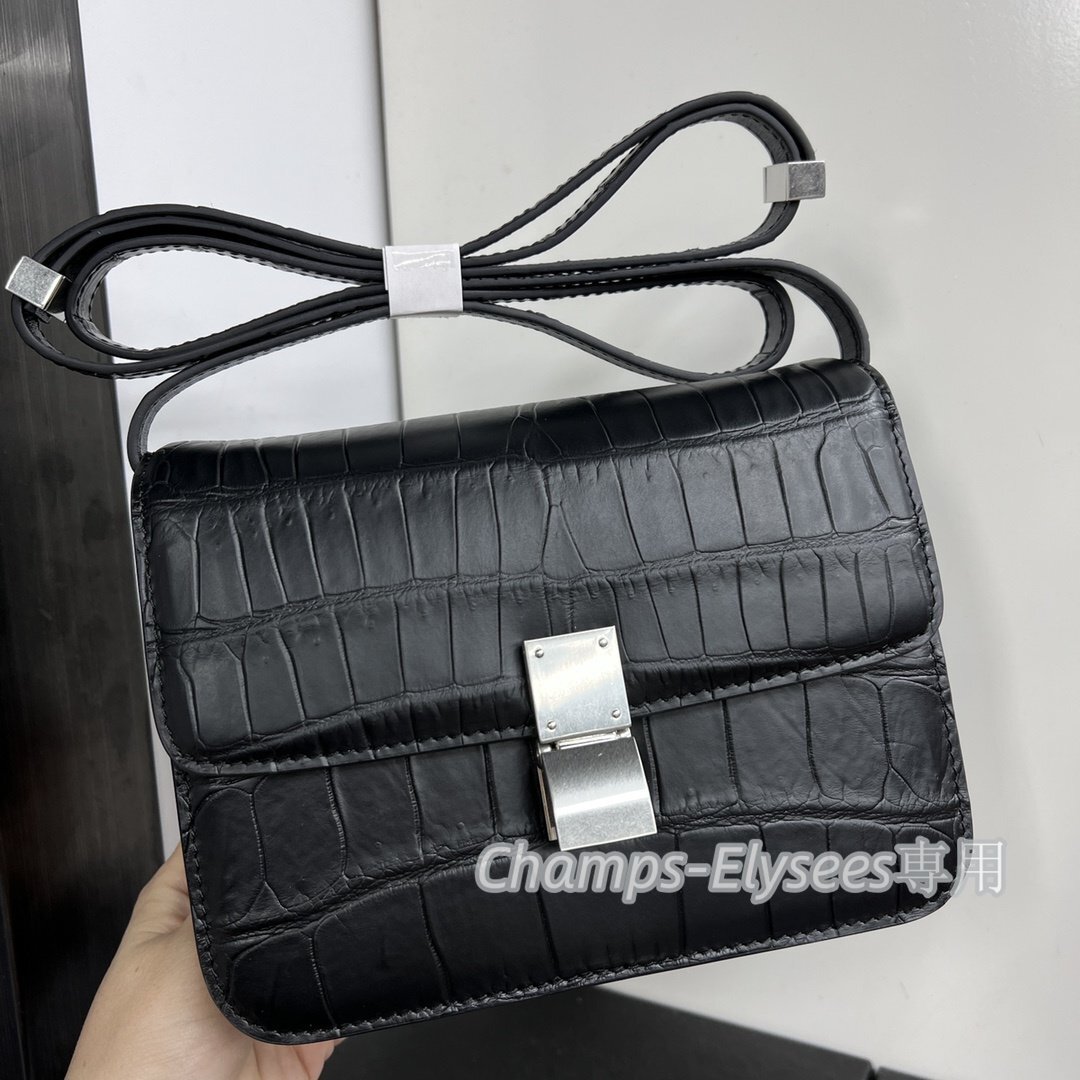 おかか様専用※ラフォーマジャパン※アクセントラグ 展示品 北欧 モダン