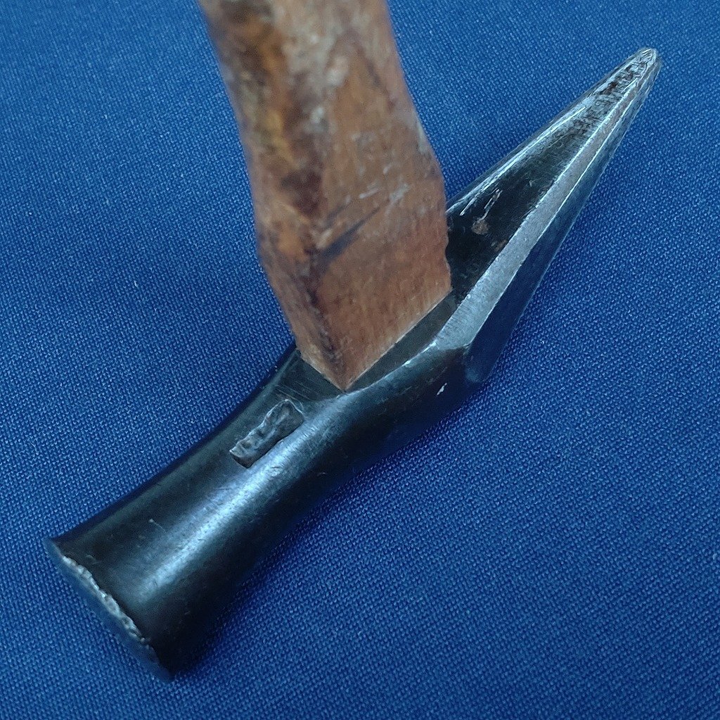  одна сторона . кувалда . порез золотой молоток высота цикл . уплата . молоток .. кувалда Hammer плотничный инструмент инструмент голова примерно 106. удар поверхность примерно 24. общая длина примерно 333. масса примерно 265g [2509]