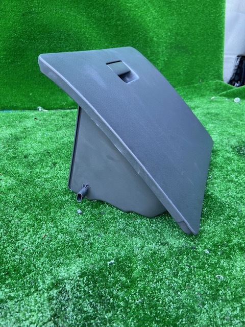 H25年 E26 VR2E26 キャラバン NV350 プレミアムGX グローブボックス 中古品 即決 014234 250828 M ヤード南上_画像3