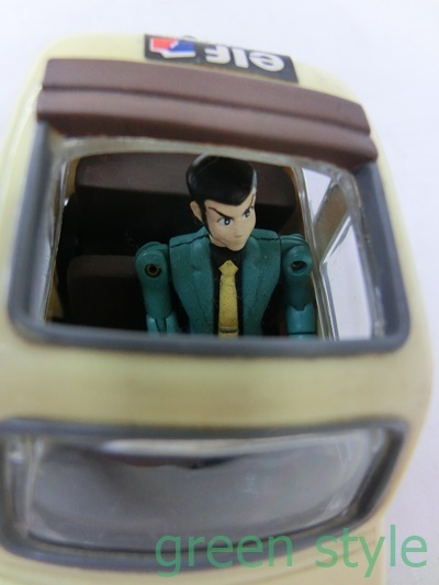 ※　ルパン三世「カリオストロの城」　フィアット500 & 銭形警部の日産ブルーバード410型　セット　箱無し_画像4