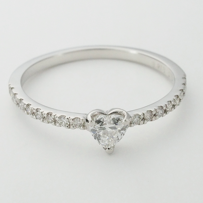 音羽屋■ D/VS2 ダイヤモンド/0.213ct ダイヤ/0.12ct Pt900 ハート デザイン リング 12号 鑑定書付き 仕上済【中古】_画像3