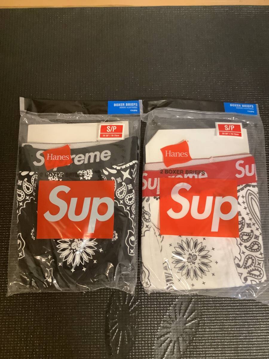 supreme 新品未使用 バンダナ 黒白2枚セット 新品未使用】Supreme Hanes Bandana Boxer Briefs Black & White