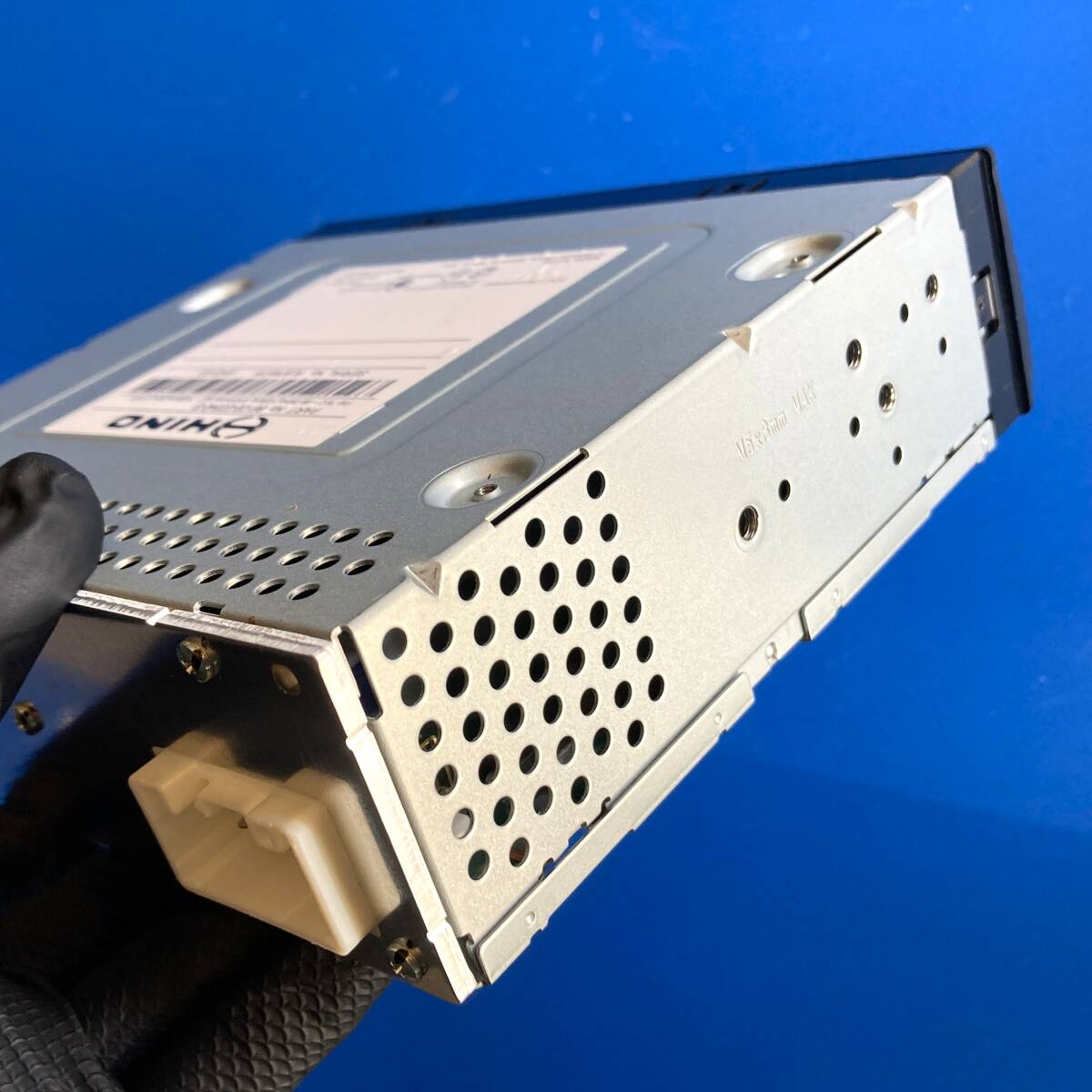 ★新車取外★UD TRUCKS Bluetooth カーオーディオAUX接続可能 kd244b-300x210.jpg