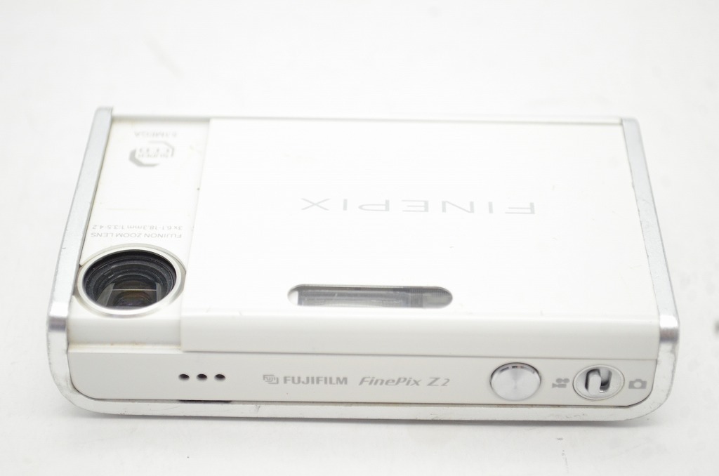 【適格請求書発行】FUJIFILM フジフィルム FinePix Z2 コンパクトデジタルカメラ ホワイト【アルプスカメラ】250605s