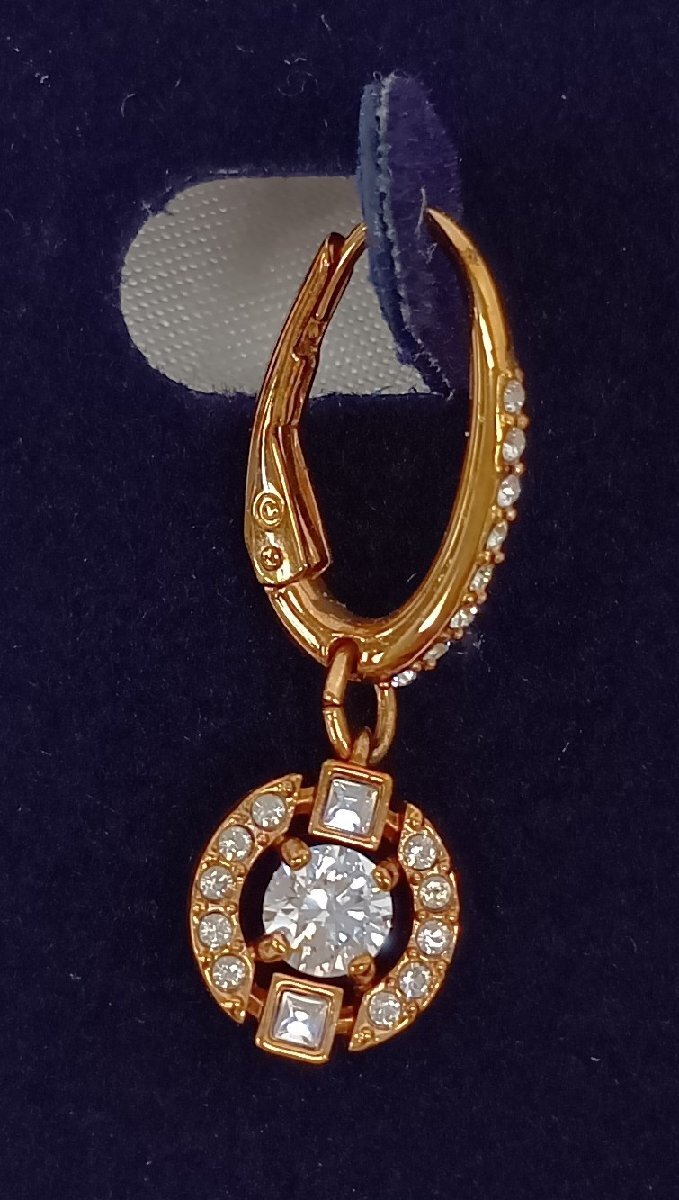 Swarovski スワロフスキー スパークリング ダンス ドロップ ピアス_画像2