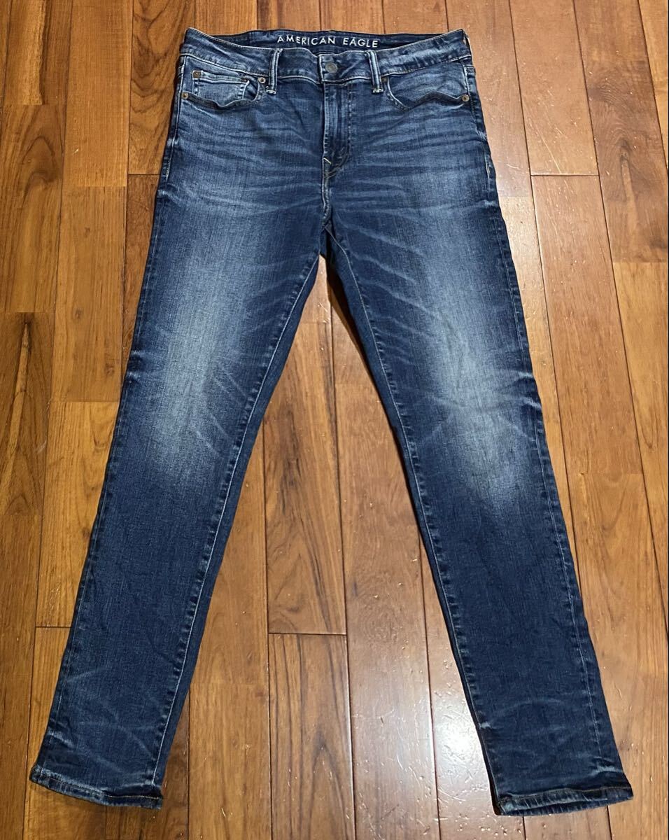 ■AMERICAN EAGLE OUTFITTERS■アメリカンイーグルのストレッチスキニーデニム(ジーンズ)■W32_画像1