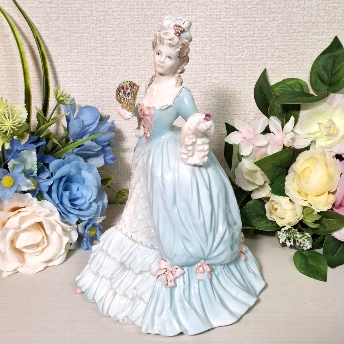☆花のエンボス加工された希少種☆コールポート マリー