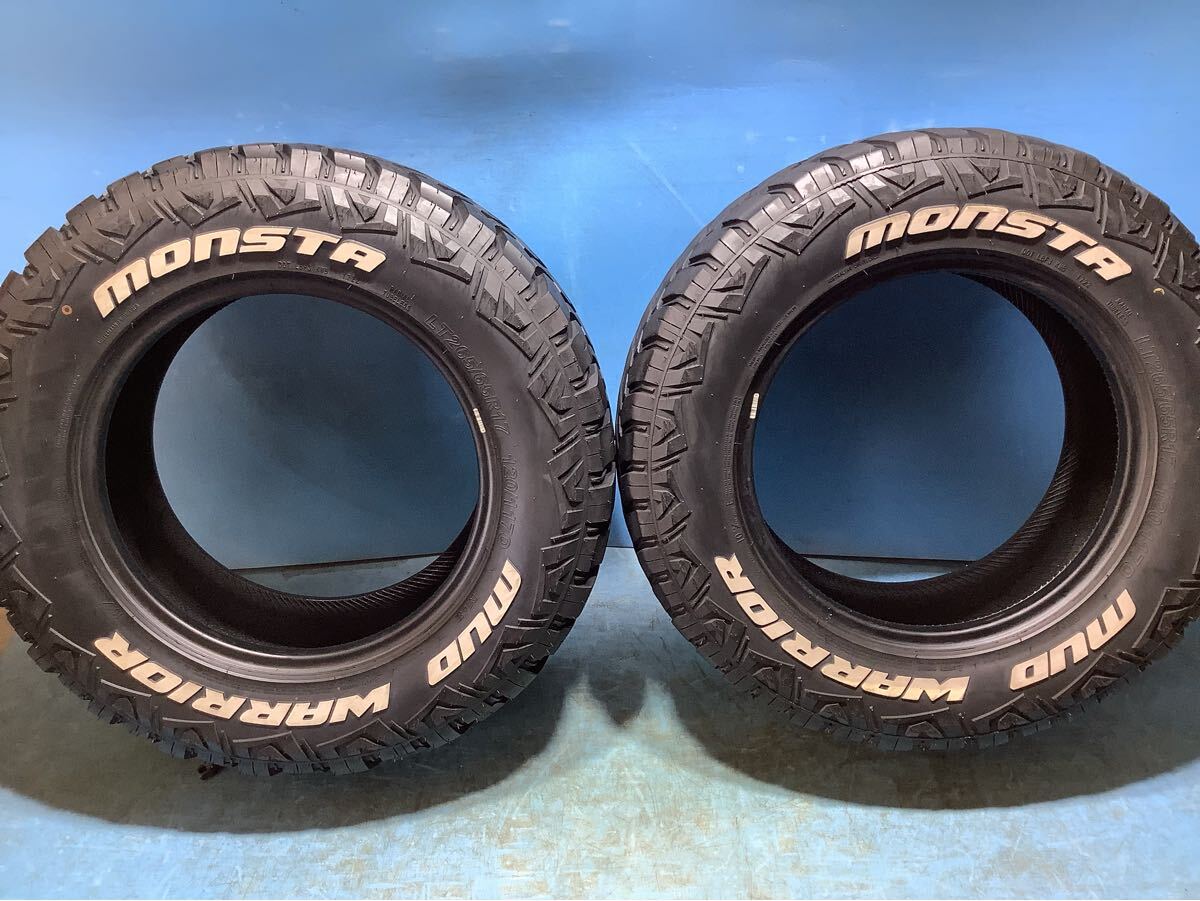 LT265/65R17 120/117Q 22年製　　　　　　　MONSTA MUD WARRIOR 中古タイヤ2本　　　夏タイヤ　　　265/65/17_画像1