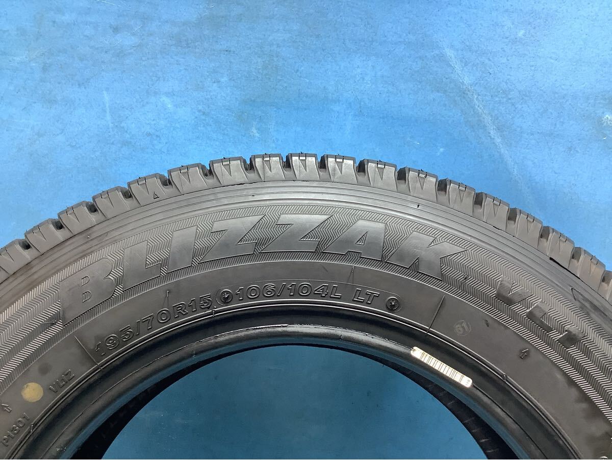195/70R15 106/104L LT 21年製    ブリヂストン BLIZZAK VL1 中古タイヤ４本   スタッドレスタイヤ 195/70/15の画像6