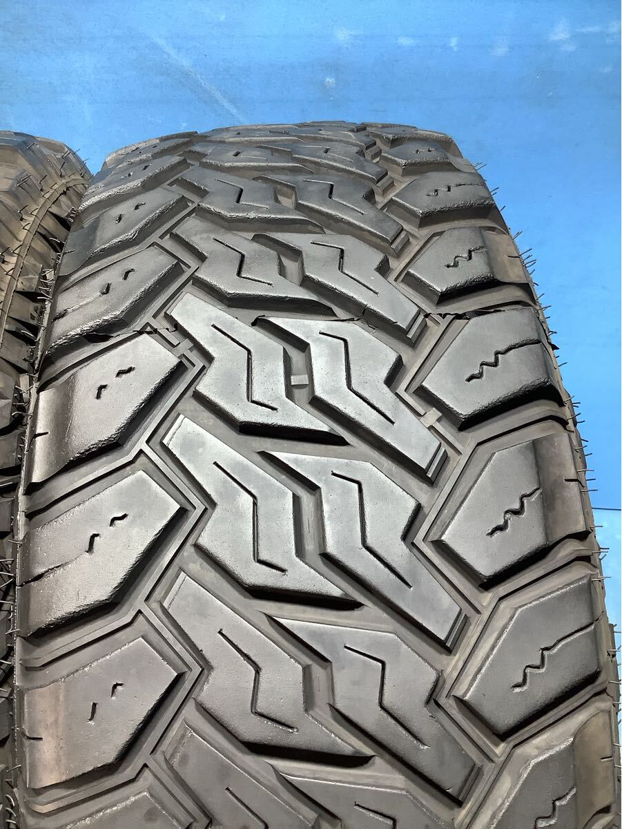 LT265/65R17 120/117Q 22年製　　　　　　　MONSTA MUD WARRIOR 中古タイヤ2本　　　夏タイヤ　　　265/65/17_画像4