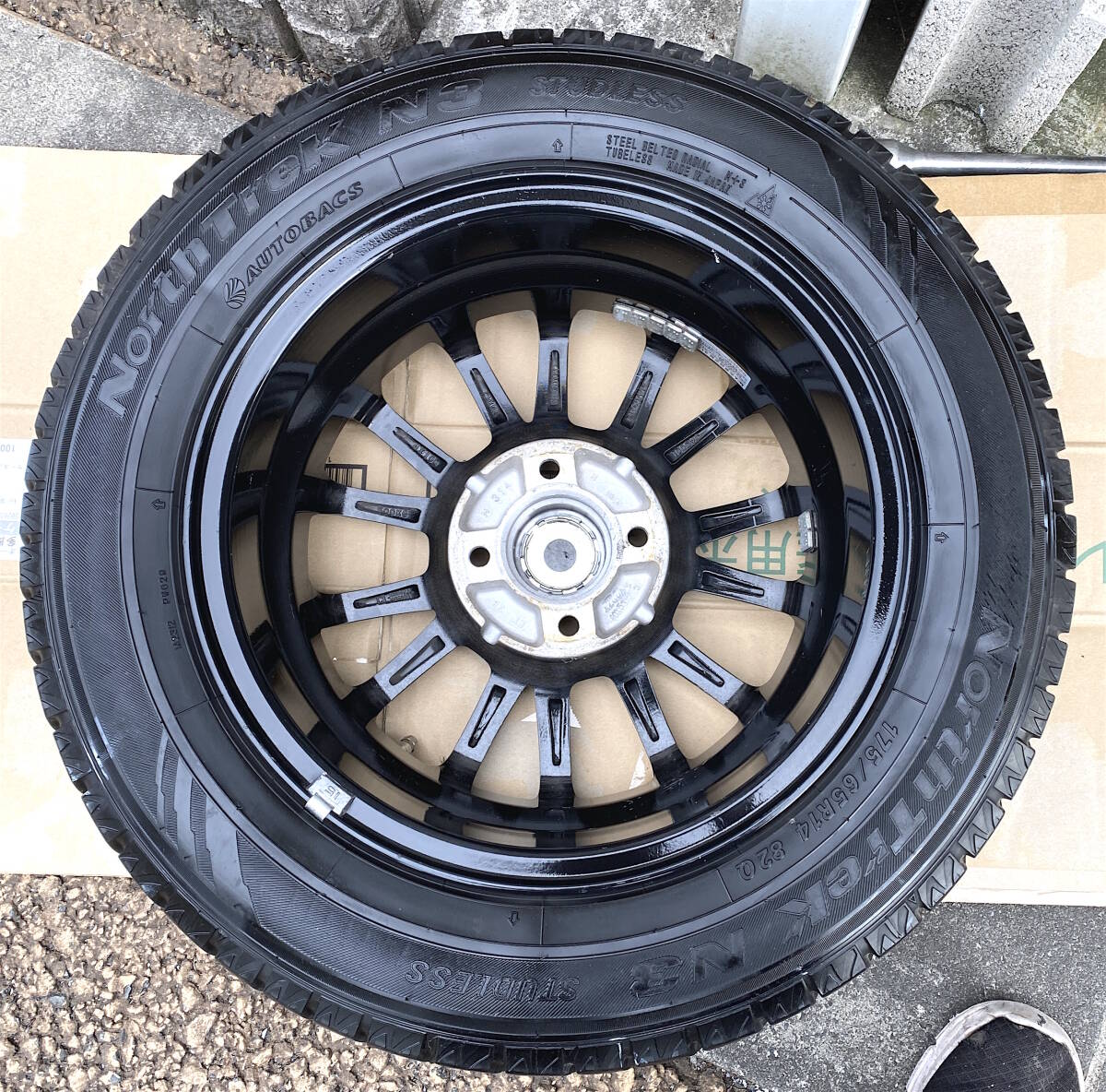 ジャパンアクティブ Vantare ガルラ 美品 14インチ アルミホイール 1本 5.5J 4穴 PCD100 オフセット+38 ハブ径67 スタッドレス付 175/65R14_画像2