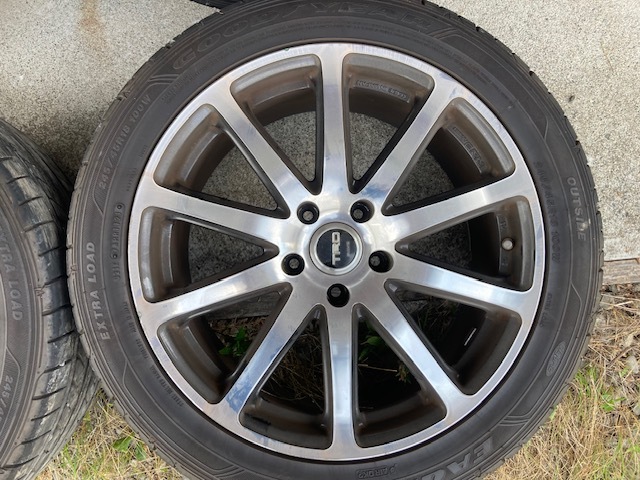 4本セット RAYS TRD 8J-18インチ +40 タイヤ付 245/45R18 レイズ　マークＸなど_画像4