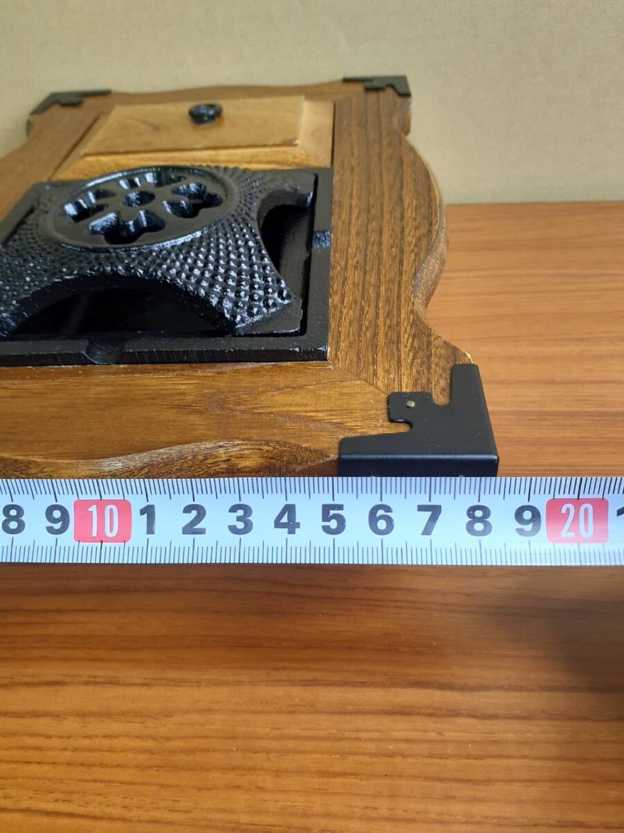 8)★未使用★【天然木・木製品】卓上 灰皿・小物入れ付 茶道具 アンティーク調 元箱・説明書付 置物 時代物 レトロ 木箱_画像10