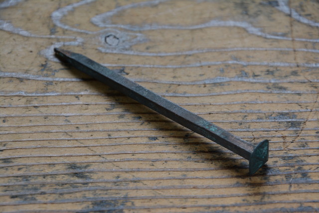 NO.6263 古い銅の角釘 103mm 検索用語→A50gアンティークビンテージ古道具金物折れ釘和釘舟釘船釘宮大工火打フック神社仏閣オブジェ_画像5
