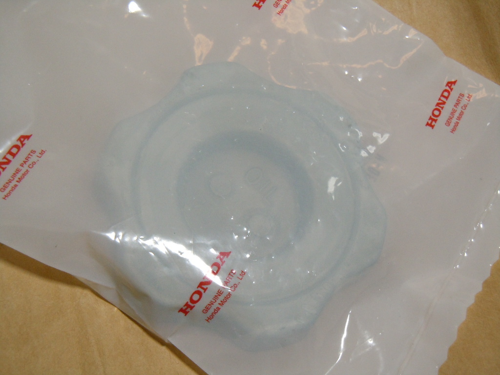 ＠　ホンダ　ビート　純正部品　オイル　フィラー　キャップ　新品未開封_画像2