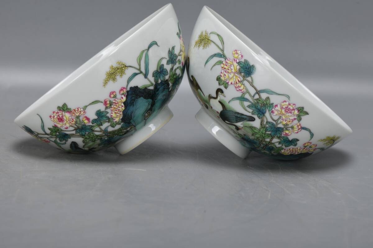 YH112■大清雍正年製款 琺瑯彩 花卉鳥紋碗2客【共箱】珍品 時代物 古玩 唐物 古陶磁器■_画像6