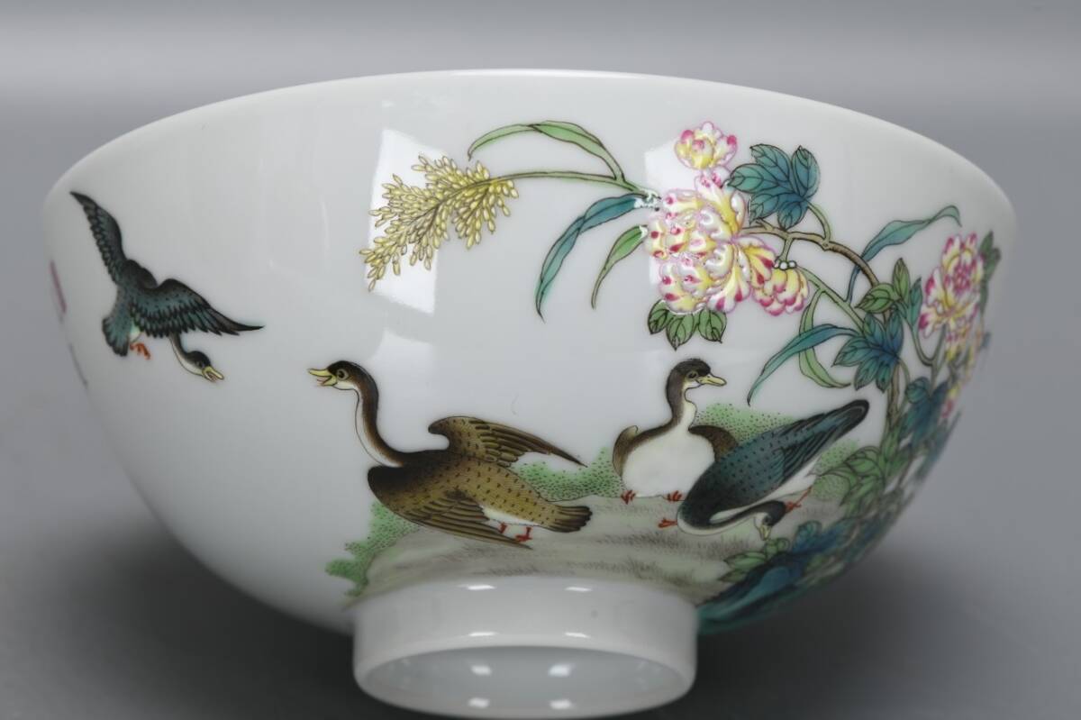 YH112■大清雍正年製款 琺瑯彩 花卉鳥紋碗2客【共箱】珍品 時代物 古玩 唐物 古陶磁器■_画像7