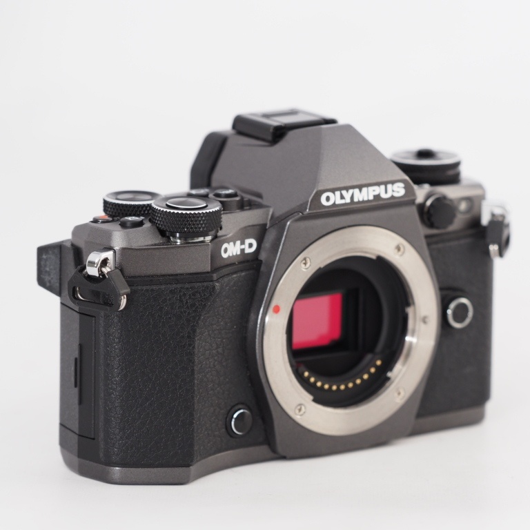 OLYMPUS ミラーレス一眼 OM-D E-M5 MarkII Limited Edition ボディ チタニウムカラー EM5MarkIILimited 全世界7000臺 #13319