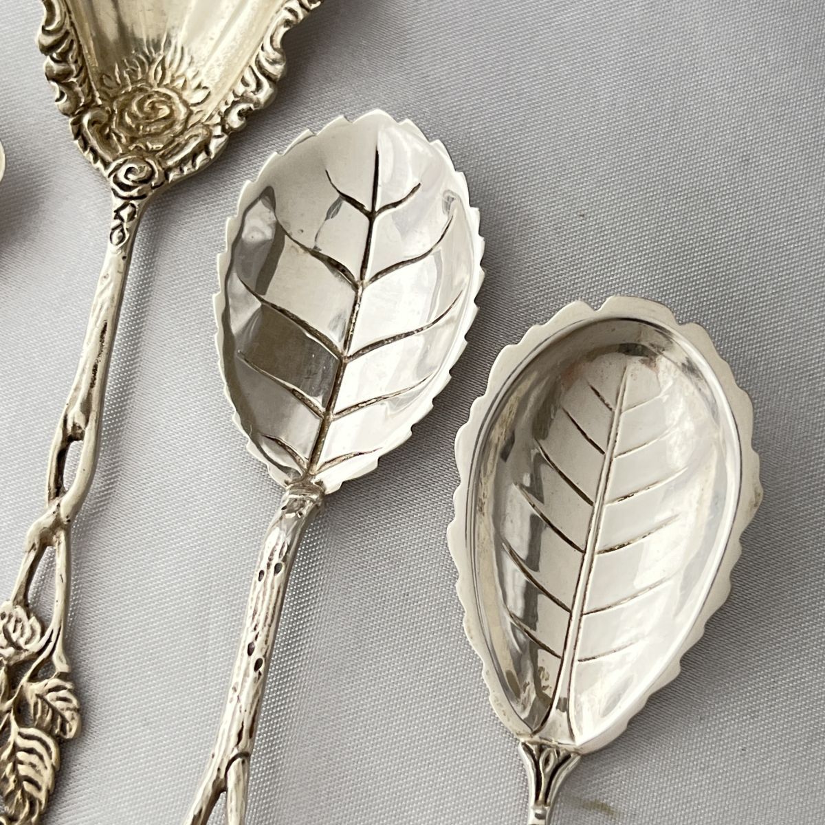 【ドイツ】薔薇のシュガースプーン 5本【純銀】　ヒルデスハイムローズ ドイツ】薔薇のシュガースプーン 5本【純銀】 ヒルデスハイム