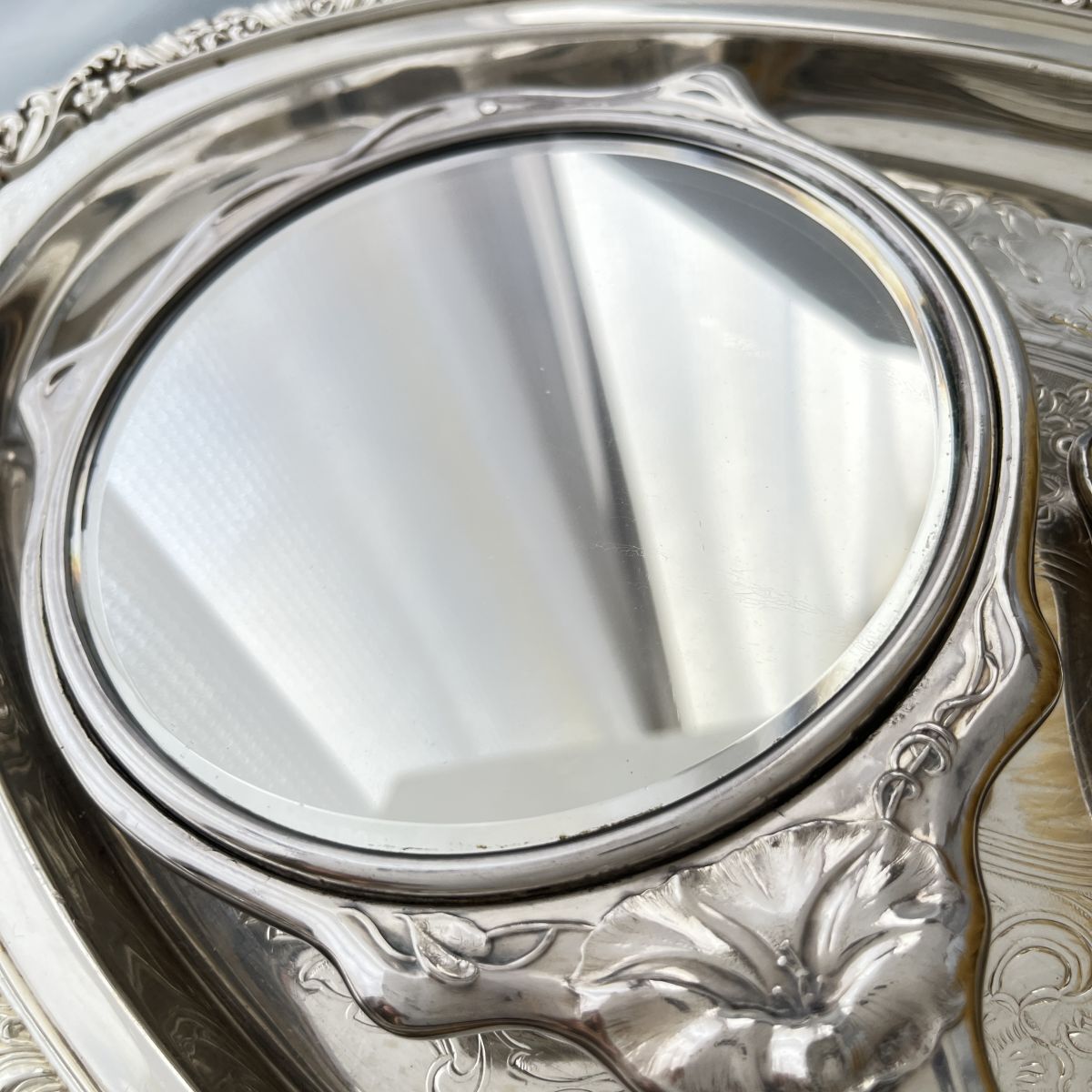 Wallace】アール・ヌーボーのミラー/ ブラシ【シルバープレート