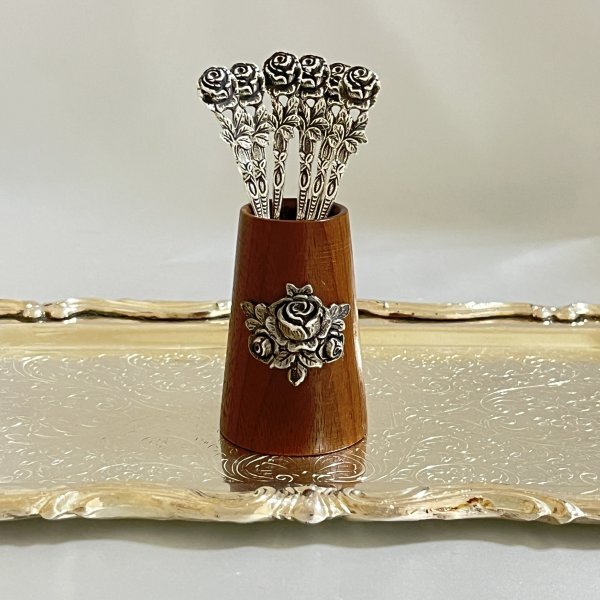 【ドイツ】 薔薇のピックフォーク 6本 / レリーフのホルダー【純銀】 ドイツ】 薔薇のピックフォーク 6本 / レリーフのホルダー【純銀